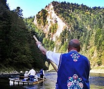 rafting through the Dunajec Gorge